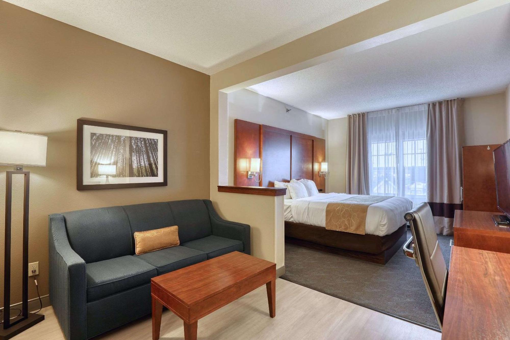 Comfort Suites Appleton Airport Exteriör bild