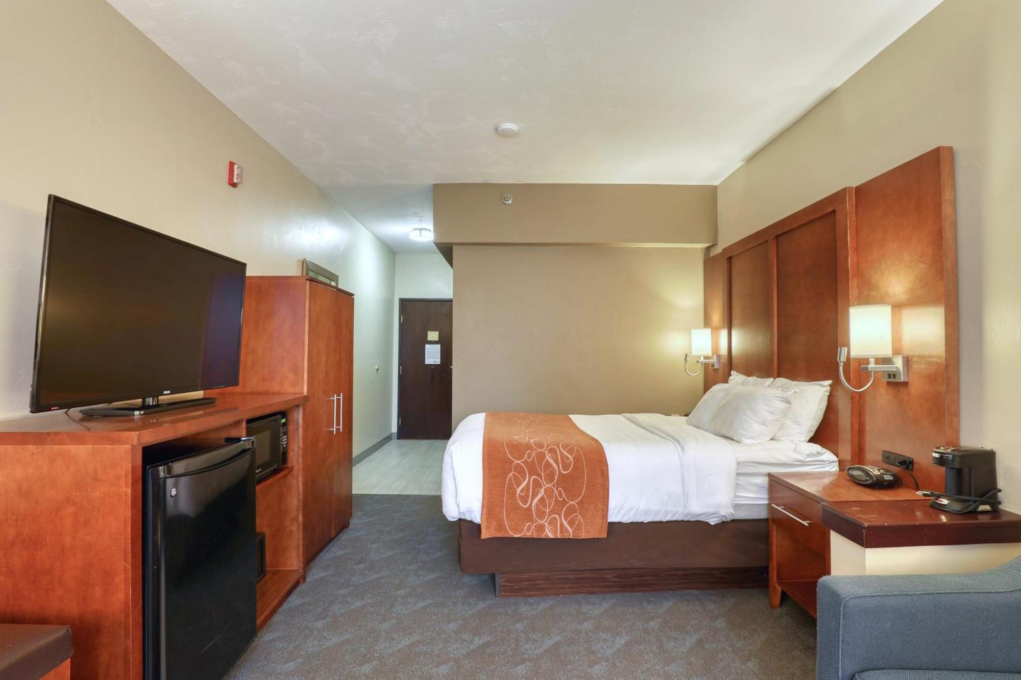Comfort Suites Appleton Airport Exteriör bild
