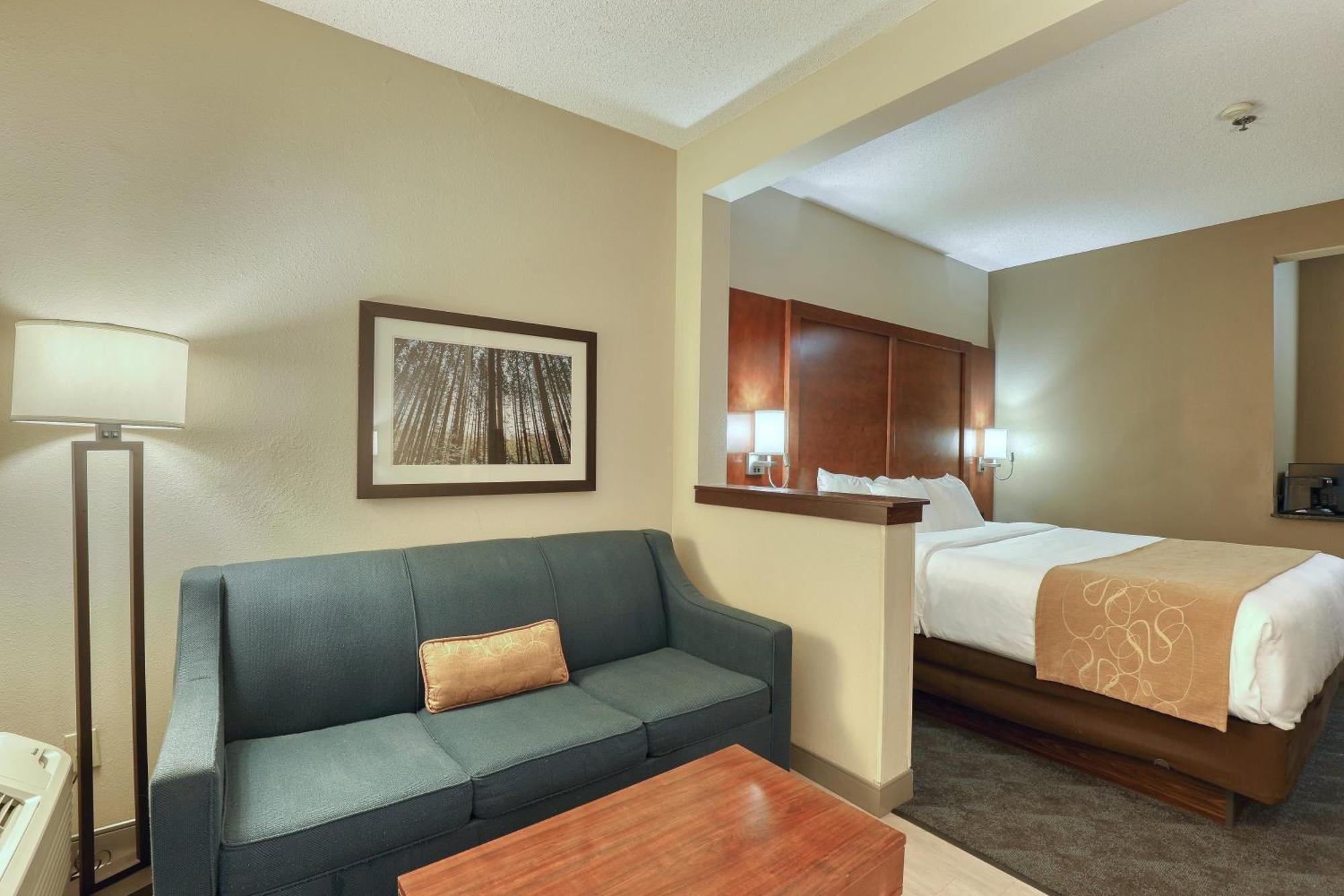 Comfort Suites Appleton Airport Exteriör bild