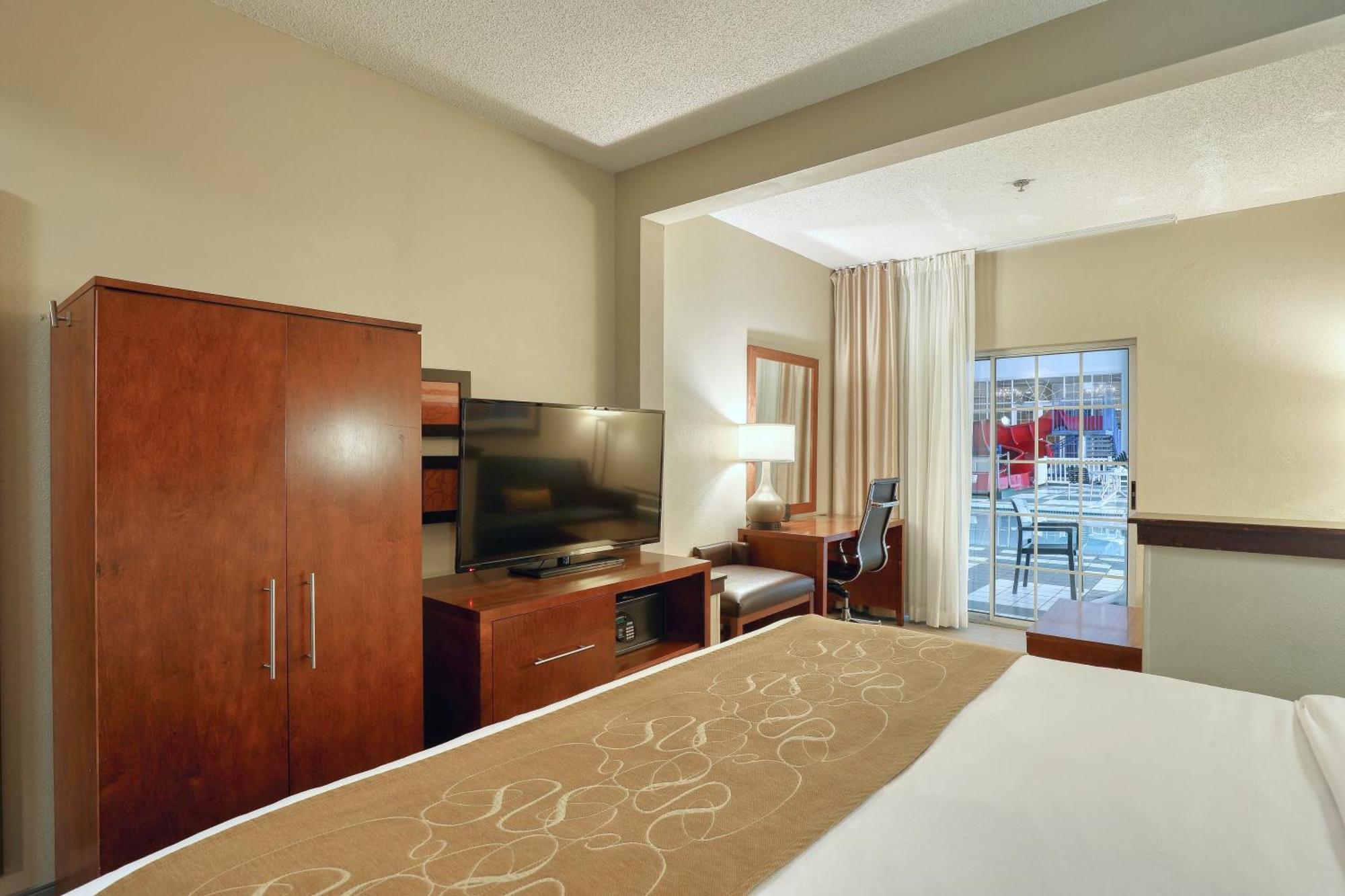 Comfort Suites Appleton Airport Exteriör bild