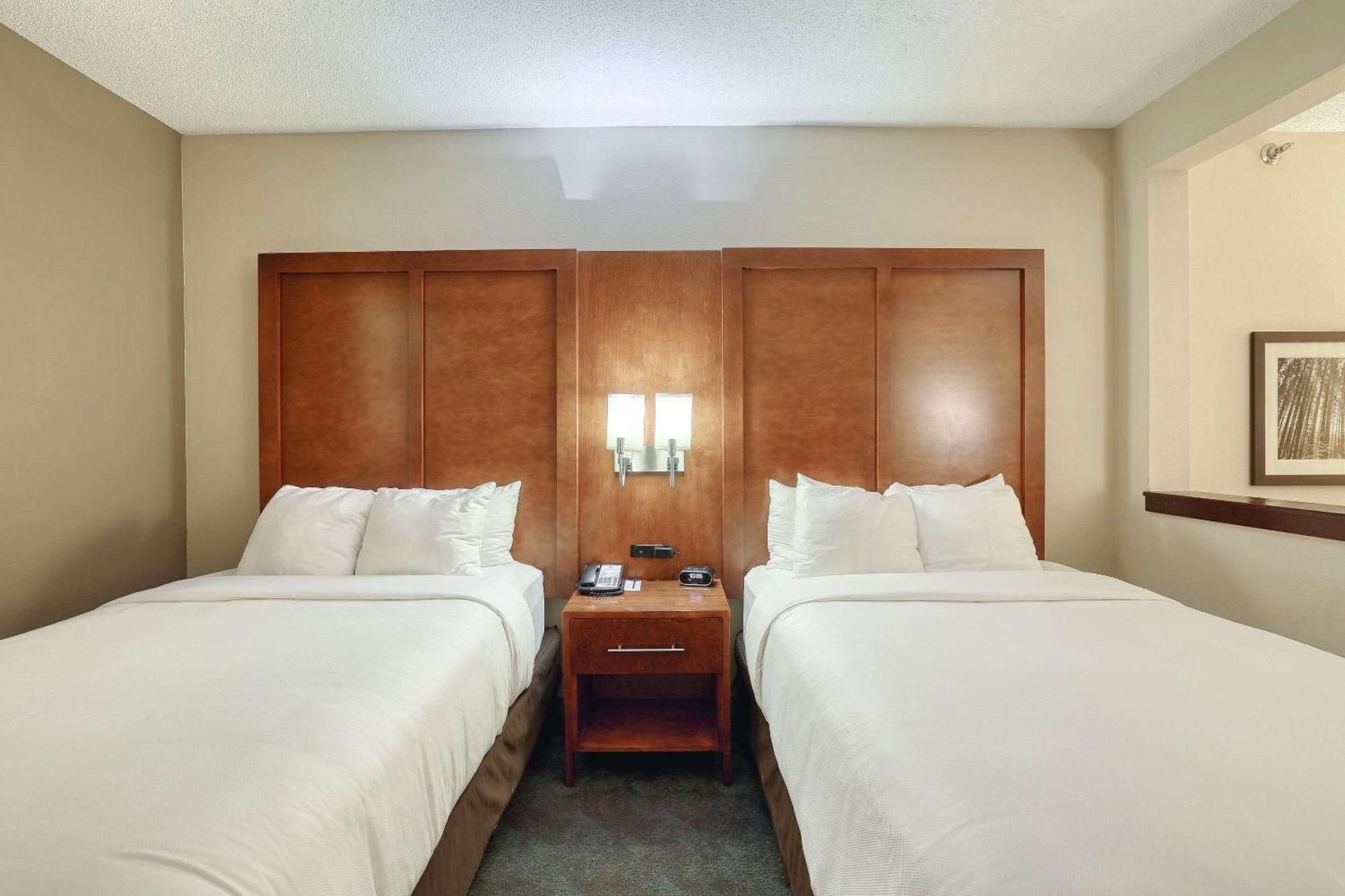 Comfort Suites Appleton Airport Exteriör bild