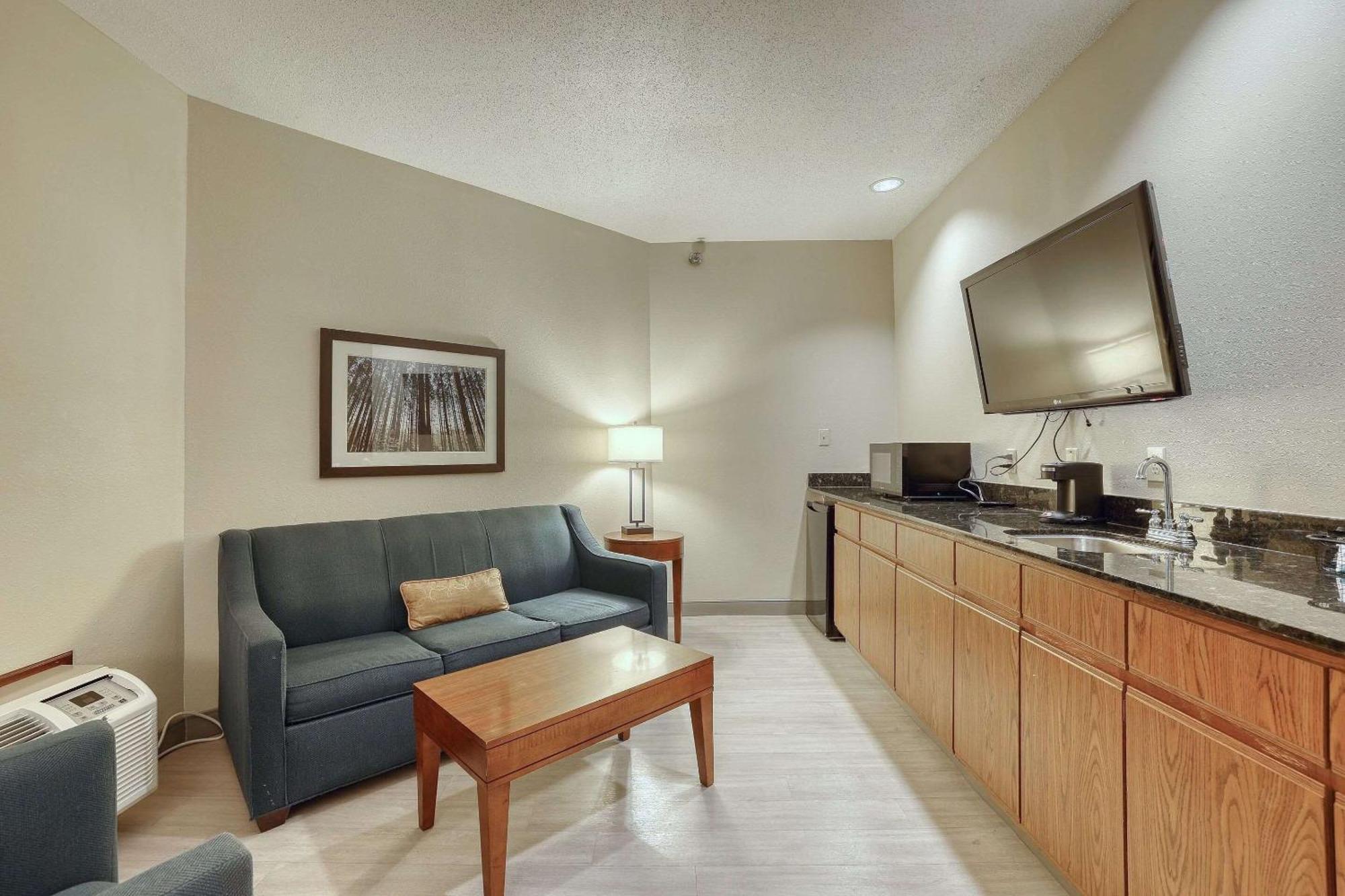 Comfort Suites Appleton Airport Exteriör bild
