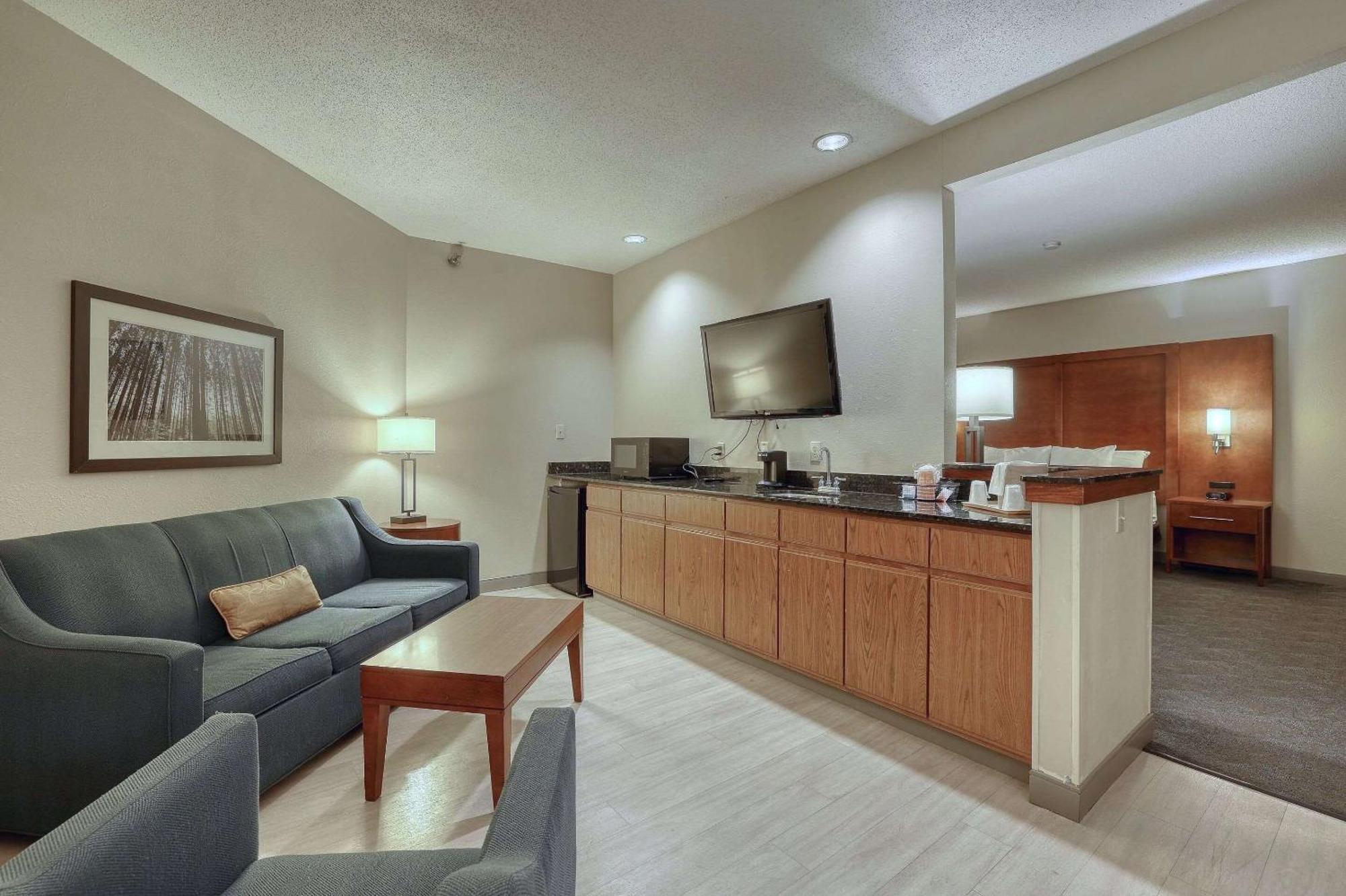 Comfort Suites Appleton Airport Exteriör bild