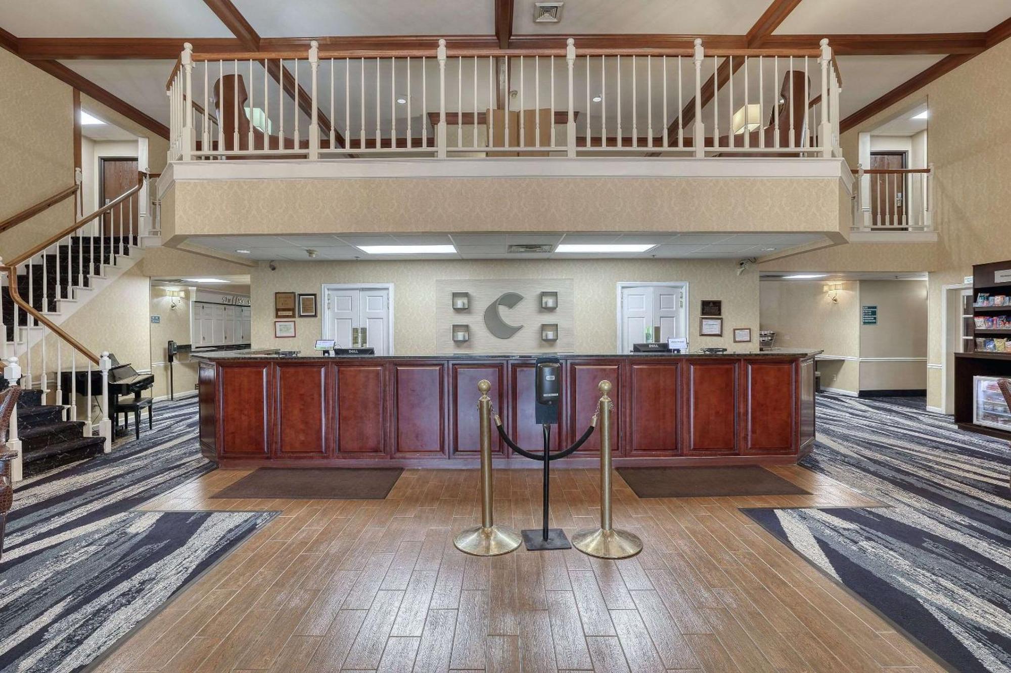 Comfort Suites Appleton Airport Exteriör bild